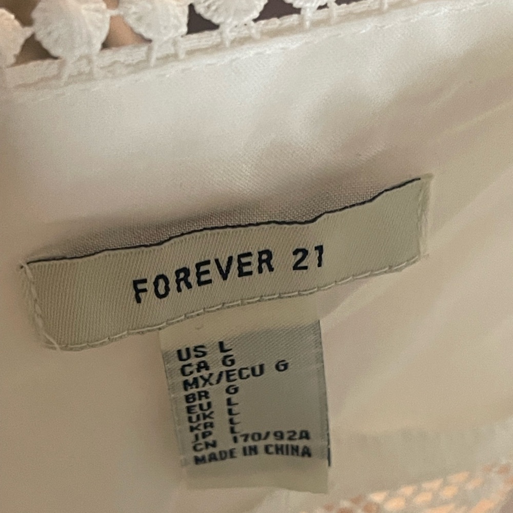 Forever 21 White Button-Front Chemise with Lace & Tie Detail. NWT. - Picture 7 of 12